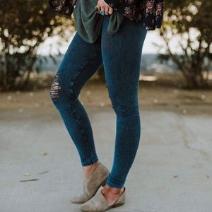 Three Bid Nest Vintage Distressed Denim Legging